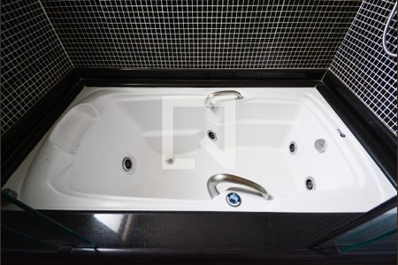 Apartamento à venda com 188m², 4 quartos e 3 vagasBanheiro da Suíte 2