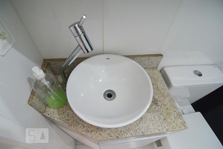 Banheiro  de apartamento para alugar com 2 quartos, 48m² em Betânia, Belo Horizonte