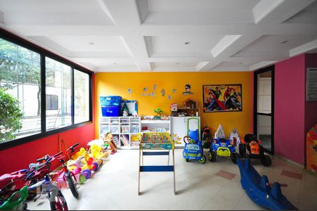 Apartamento à venda com 160m², 4 quartos e 4 vagasBrinquedoteca