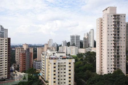Vista de apartamento à venda com 4 quartos, 160m² em Vila Suzana, São Paulo