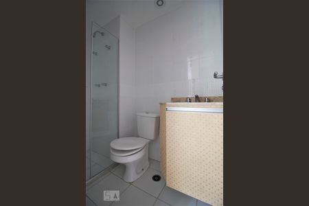 Banheiro de apartamento à venda com 2 quartos, 77m² em Lar São Paulo, São Paulo