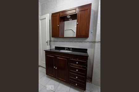 Apartamento para alugar com 102m², 2 quartos e sem vagaBanheiro