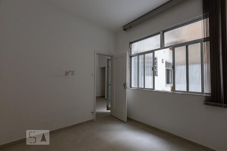 Quarto 1 de apartamento para alugar com 2 quartos, 102m² em Tijuca , Rio de Janeiro