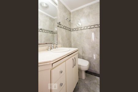 Apartamento para alugar com 65m², 2 quartos e 2 vagas Apartamento para alugar com 65m², 2 quartos e 2 vagasBanheiro