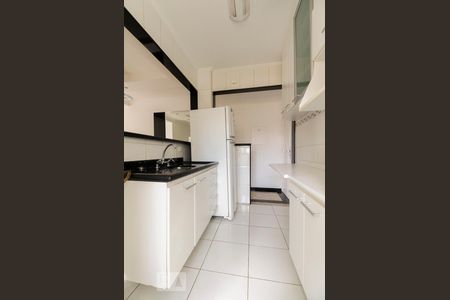 Apartamento para alugar com 65m², 2 quartos e 2 vagas Apartamento para alugar com 65m², 2 quartos e 2 vagasCozinha