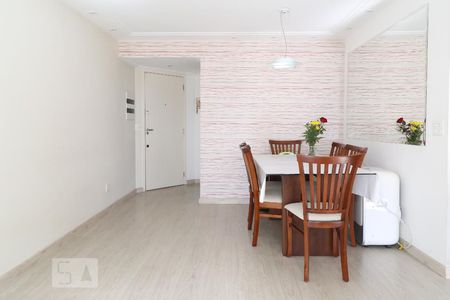 Sala de apartamento para alugar com 2 quartos, 67m² em Vila Gustavo, São Paulo