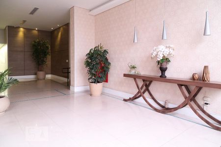 Apartamento para alugar com 67m², 2 quartos e 1 vaga Apartamento para alugar com 67m², 2 quartos e 1 vagaHall de entrada