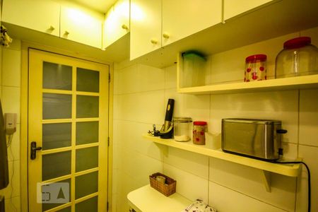 Apartamento para alugar com 200m², 3 quartos e sem vaga Apartamento para alugar com 200m², 3 quartos e sem vagaCozinha