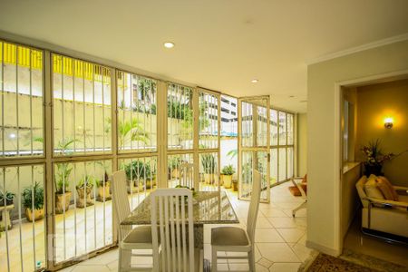 Apartamento para alugar com 200m², 3 quartos e sem vaga Apartamento para alugar com 200m², 3 quartos e sem vagaVaranda