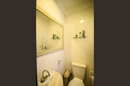Apartamento para alugar com 200m², 3 quartos e sem vaga Apartamento para alugar com 200m², 3 quartos e sem vagaBanheiro