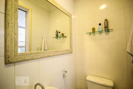Apartamento para alugar com 200m², 3 quartos e sem vaga Apartamento para alugar com 200m², 3 quartos e sem vagaBanheiro