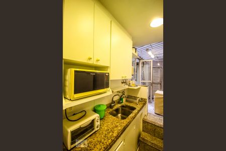 Apartamento para alugar com 200m², 3 quartos e sem vaga Apartamento para alugar com 200m², 3 quartos e sem vagaCozinha