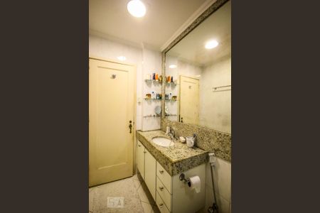 Apartamento para alugar com 200m², 3 quartos e sem vaga Apartamento para alugar com 200m², 3 quartos e sem vagaBanheiro 3