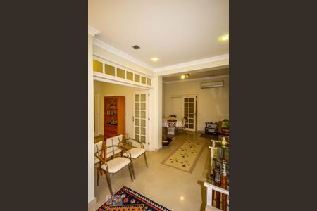 Apartamento para alugar com 200m², 3 quartos e sem vaga Apartamento para alugar com 200m², 3 quartos e sem vagaSala