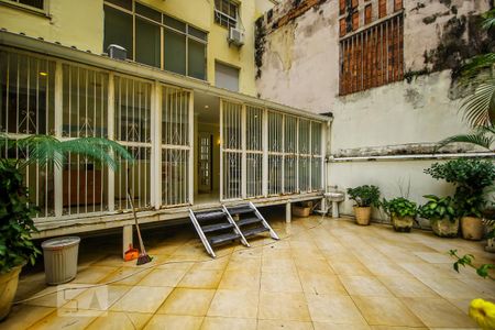 Apartamento para alugar com 200m², 3 quartos e sem vaga Apartamento para alugar com 200m², 3 quartos e sem vagaVaranda