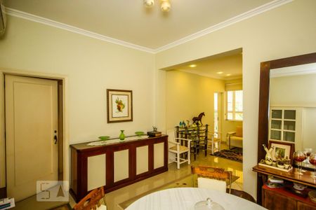 Apartamento para alugar com 200m², 3 quartos e sem vaga Apartamento para alugar com 200m², 3 quartos e sem vagaSala