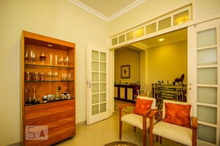 Apartamento para alugar com 200m², 3 quartos e sem vaga Apartamento para alugar com 200m², 3 quartos e sem vagaSala de Estar