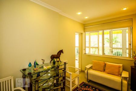 Apartamento para alugar com 200m², 3 quartos e sem vaga Apartamento para alugar com 200m², 3 quartos e sem vagaSala