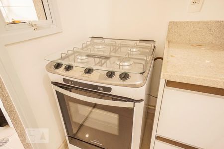 Cozinha de apartamento para alugar com 1 quarto, 50m² em Vila Gomes Cardim, São Paulo