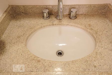 Lavabo de apartamento para alugar com 1 quarto, 50m² em Vila Gomes Cardim, São Paulo