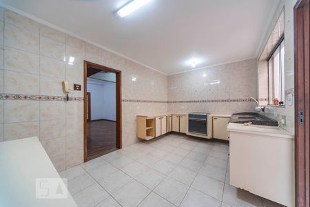 Casa à venda com 210m², 3 quartos e 8 vagas Casa à venda com 210m², 3 quartos e 8 vagasCozinha