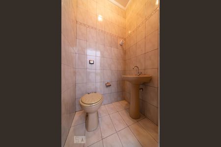 Casa à venda com 210m², 3 quartos e 8 vagas Casa à venda com 210m², 3 quartos e 8 vagasLavabo