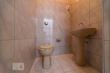 Casa à venda com 210m², 3 quartos e 8 vagas Casa à venda com 210m², 3 quartos e 8 vagasLavabo