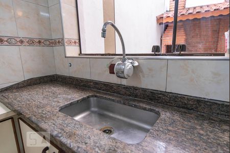 Casa à venda com 210m², 3 quartos e 8 vagas Casa à venda com 210m², 3 quartos e 8 vagasPia