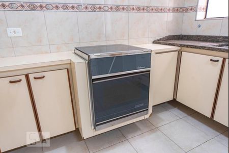 Casa à venda com 210m², 3 quartos e 8 vagas Casa à venda com 210m², 3 quartos e 8 vagasFogão