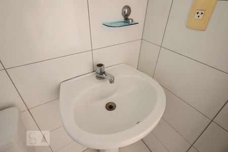 Detalhe banheiro  de apartamento para alugar com 2 quartos, 50m² em Mooca, São Paulo