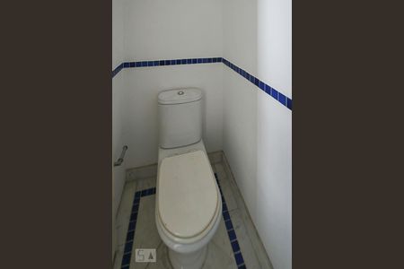 Lavabo de apartamento para alugar com 1 quarto, 60m² em Cerqueira César, São Paulo
