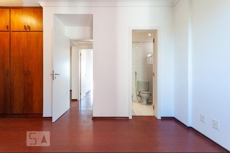 Apartamento para alugar com 138m², 3 quartos e 2 vagasQuarto suíte 2