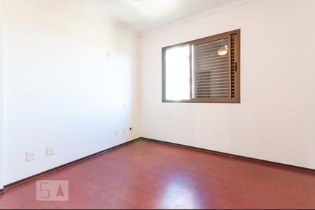 Apartamento para alugar com 138m², 3 quartos e 2 vagasQuarto suíte 2