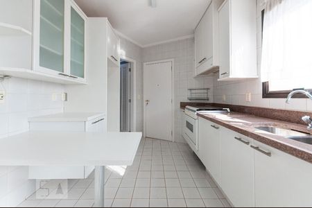 Apartamento para alugar com 138m², 3 quartos e 2 vagasCozinha