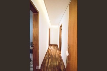 Corredor de apartamento para alugar com 2 quartos, 140m² em Centro, Santo André