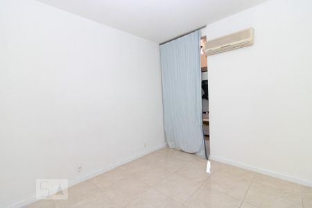 Apartamento para alugar com 149m², 3 quartos e 1 vaga Apartamento para alugar com 149m², 3 quartos e 1 vagaSuíte