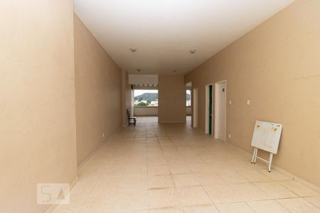 Apartamento para alugar com 149m², 3 quartos e 1 vaga Apartamento para alugar com 149m², 3 quartos e 1 vagaPlay