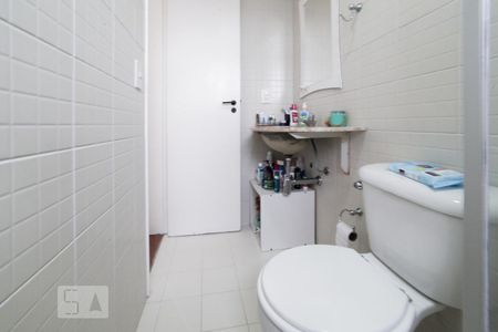 Apartamento à venda com 120m², 2 quartos e 2 vagas Apartamento à venda com 120m², 2 quartos e 2 vagasSuíte