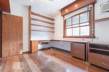 Apartamento à venda com 300m², 3 quartos e 1 vagaQuarto 2