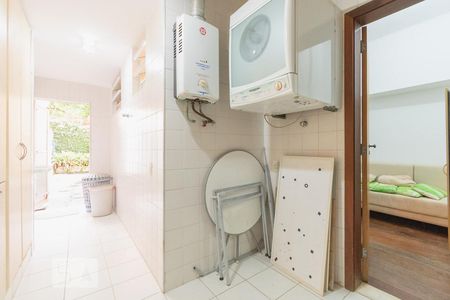 Apartamento à venda com 300m², 3 quartos e 1 vagaÁrea de Serviço