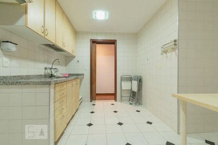 Apartamento à venda com 300m², 3 quartos e 1 vagaCozinha