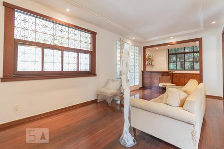 Apartamento à venda com 300m², 3 quartos e 1 vagaSala