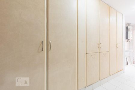 Apartamento à venda com 300m², 3 quartos e 1 vagaÁrea de Serviço
