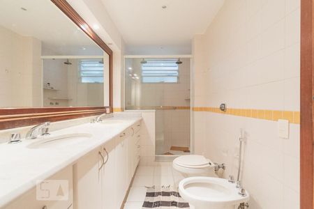 Apartamento à venda com 300m², 3 quartos e 1 vagaBanheiro da Suíte