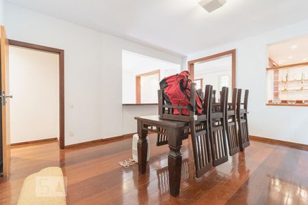 Apartamento à venda com 300m², 3 quartos e 1 vagaSala