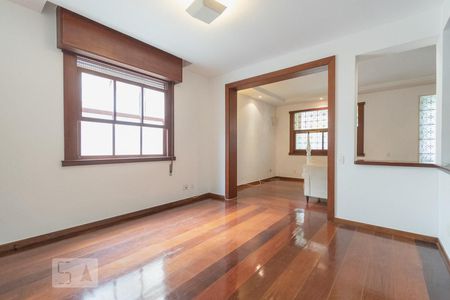 Apartamento à venda com 300m², 3 quartos e 1 vagaSala