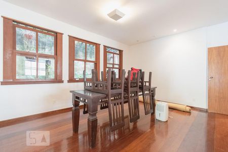 Apartamento à venda com 300m², 3 quartos e 1 vagaSala