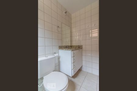 Apartamento para alugar com 100m², 2 quartos e 1 vaga Apartamento para alugar com 100m², 2 quartos e 1 vagaBanheiro da Suíte