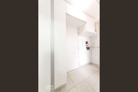 Apartamento à venda com 95m², 3 quartos e 2 vagas Apartamento à venda com 95m², 3 quartos e 2 vagasLavanderia