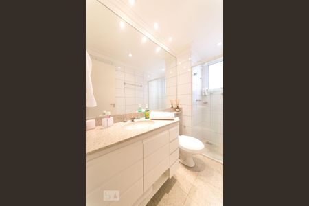 Apartamento à venda com 95m², 3 quartos e 2 vagas Apartamento à venda com 95m², 3 quartos e 2 vagasBanheiro